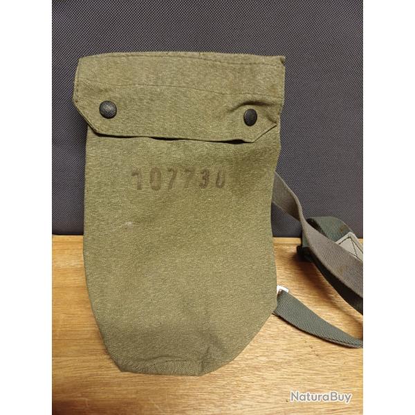 Ancienne housse - tui militaire pour masque  gaz de l'arme suisse