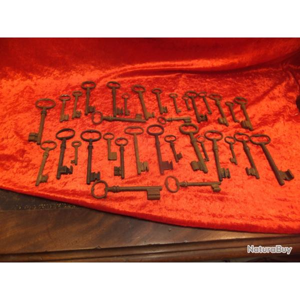 Rare Lot De Cl�s Anciennes Fer Forg� Ch�teau Antique Key                                         (1)