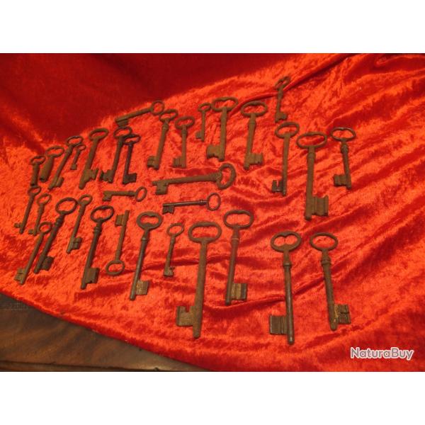 Rare Lot De Cl�s Anciennes Fer Forg� Ch�teau Antique Key                                         (3)