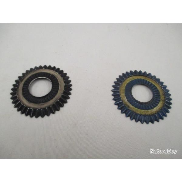 2 cocardes de casque a pointe