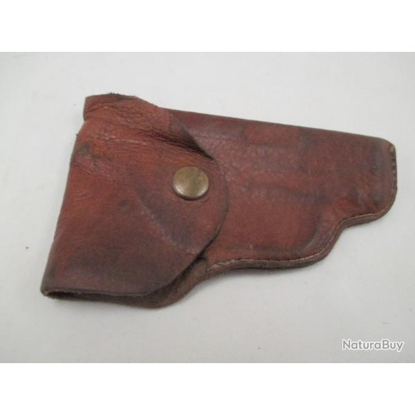 petit �tui en cuir  probablement  pour petit automatique