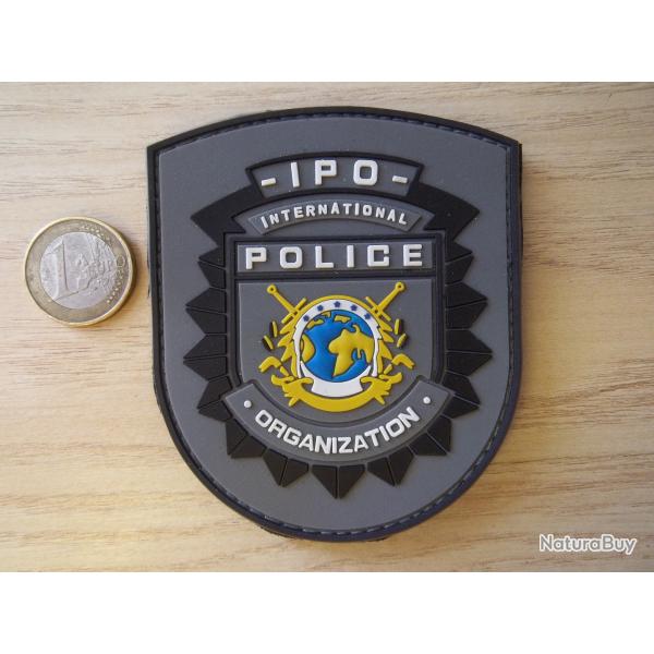 obsolte !!. cusson PVC I.P.O - International Police Organization, insigne collection
