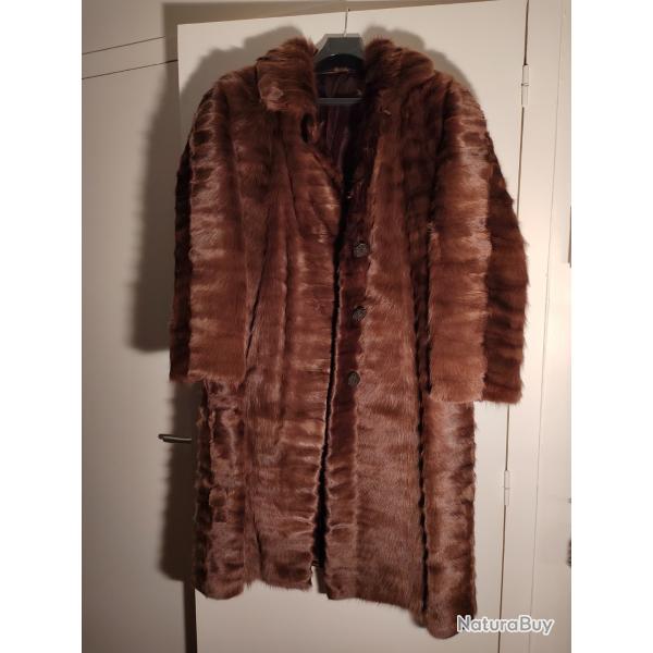Manteau en vison couleur chocolat, femme, tr�s bon �tat