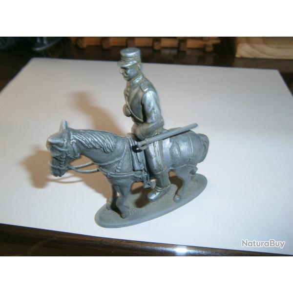 soldat en plomb ,cavalier avec son sabre