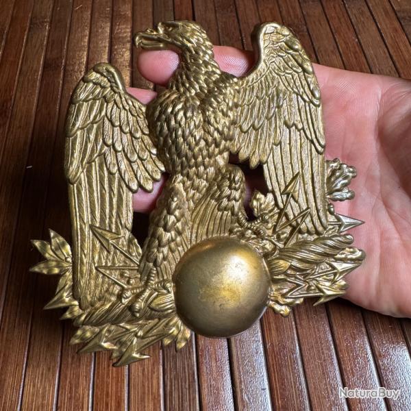 PLAQUE LAITON DE SHAKO D'OFFICIER DE LA GARDE NATIONALE A L'AIGLE 1852 LOUIS NAPOL�ON