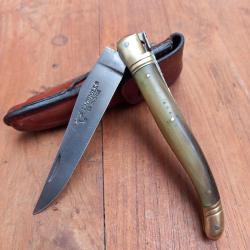 Joli Couteau R&eacute;gional LAGUIOLE EN AUBRAC  Manche en Corne avec &Eacute;tui en cuir