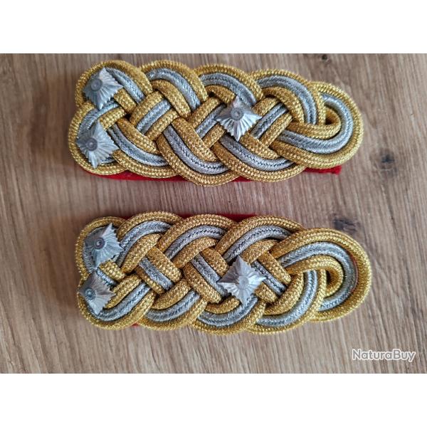 PAIRE DE PATTES D PAULE DE GENERAL