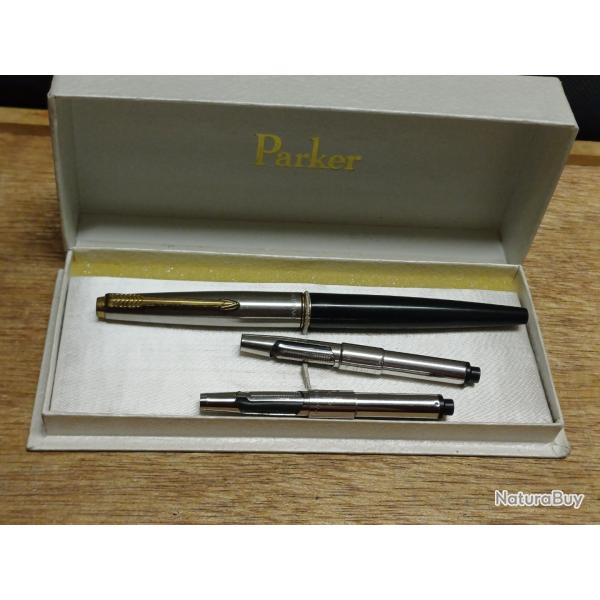 Ancien stylo plume PARKER 45 capuchon acier et plume or 18K - �crin d'origine