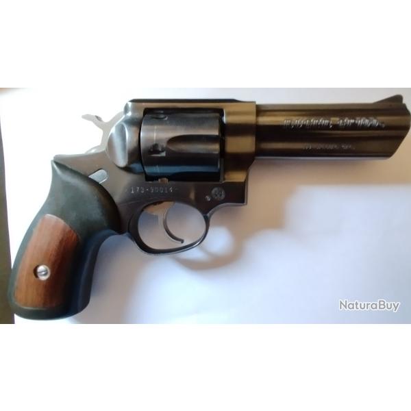 REVOLVER RUGER 38 sp�cial dans sa boite d'origine