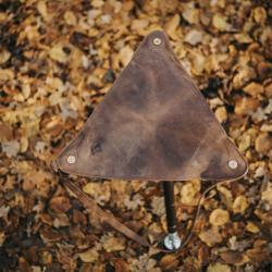 Trepied Luxe dessus cuir - base pieds alu, Hauteur : 75cm