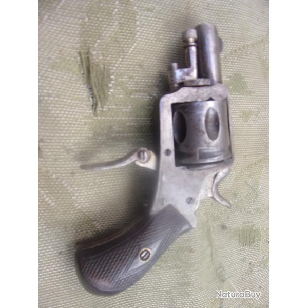 revolver type Bulldog  longueur 12,5 cm