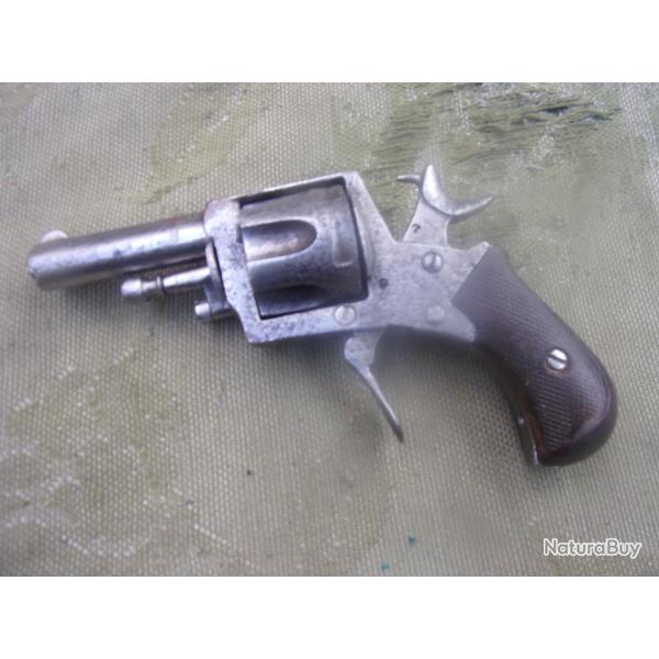 revolver type Bulldog  longueur 15  cm