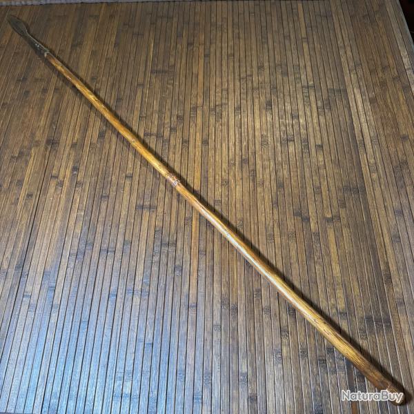 LANCE TRIBAL DE COMBAT