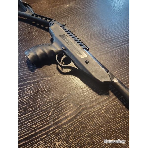 Pistolet a plomb 4.5 Black Ops 13 joules comme neuf
