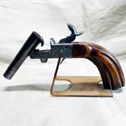 Tr&egrave;s beau pistolet &agrave; percussion,  &agrave; clef - seconde moiti&eacute; du XIX i&egrave;me si&egrave;cle