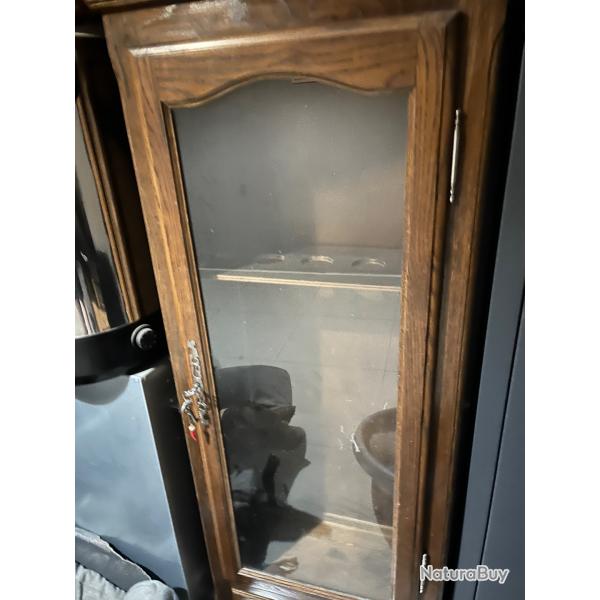 Armoire en bois carabine