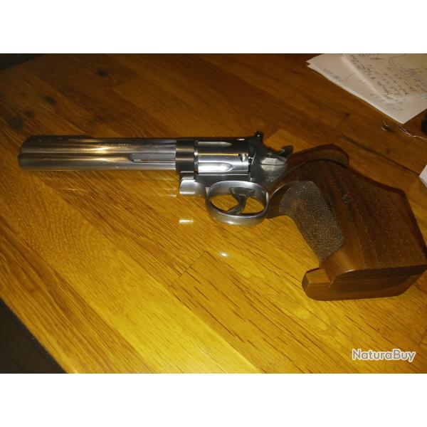 REVOLVER  SMITH WESSON model 686-5 CALIBRE 357 MAG 6 COUPS