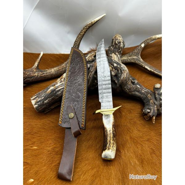 Bowie de chez RITE EDGE lame acier damas et manche en bois de cerf NBCD104