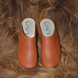 Sabots pour femme su&eacute;dois bois et cuir tannage v&eacute;g&eacute;tal cuir auburn veg