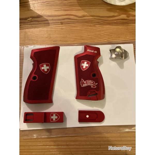 Kit poign�e P210 / P49 aluminium anodis� rouge croix suisse 70ieme anniversaire Wyss waffen