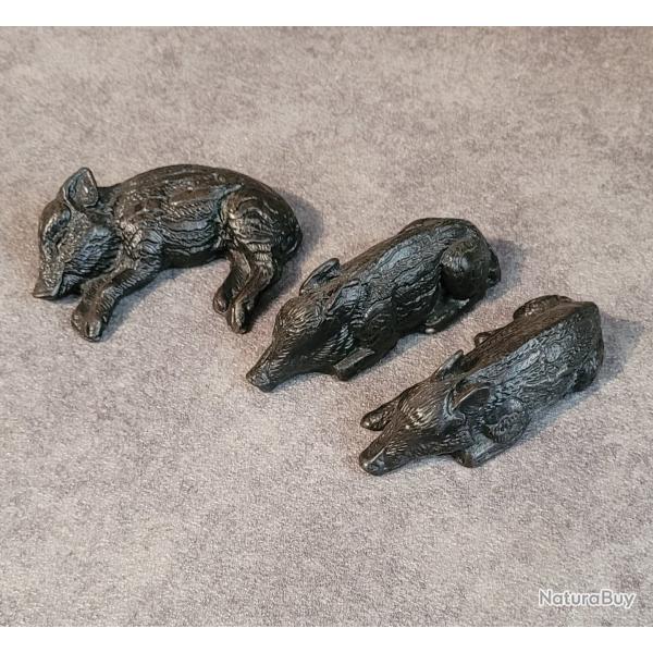 Lot de 3 petits sangliers en bronze sign� J.Maillard