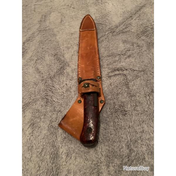 v�ritable ba�onnette  VZ58 avec son fourreau d'�poque