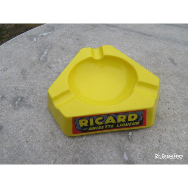 Objet Publicitaire Vintage - Ancien Cendrier RICARD en c�ramique Jaune - FRANCE (Vers 1960-70)