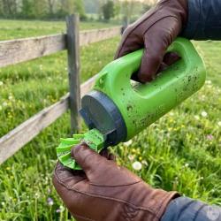 &Eacute;pandeur &agrave; main sortie &eacute;ventail 2000 ml couvercle et poign&eacute;e pratique