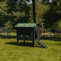 Poulailler sur pieds en plastique recycl&eacute; 5 &agrave; 9 poules