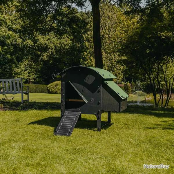 Poulailler sur pieds en plastique recycl� 5 � 9 poules