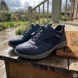 Baskets Duru cuir bleu marine imperm&eacute;ables fermeture &eacute;lastique