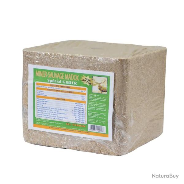 Lot de 4 Blocs de Sel enrichi en min�raux pour Grand gibier 10kg