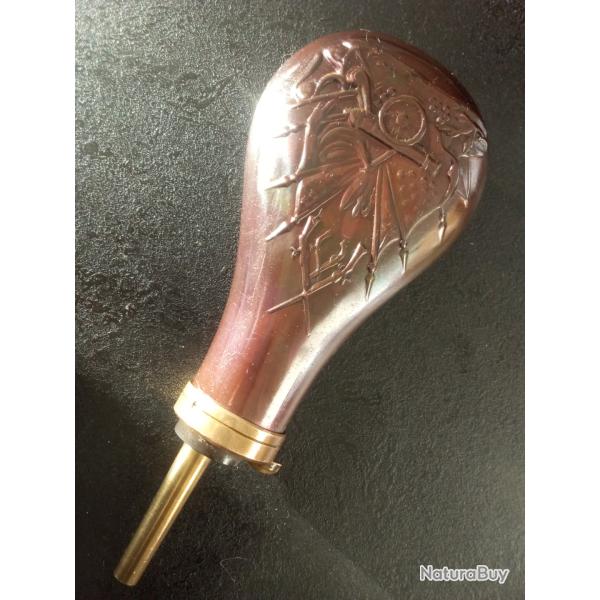 Poire � poudre US avec gravure  et canon couleur bronz�e