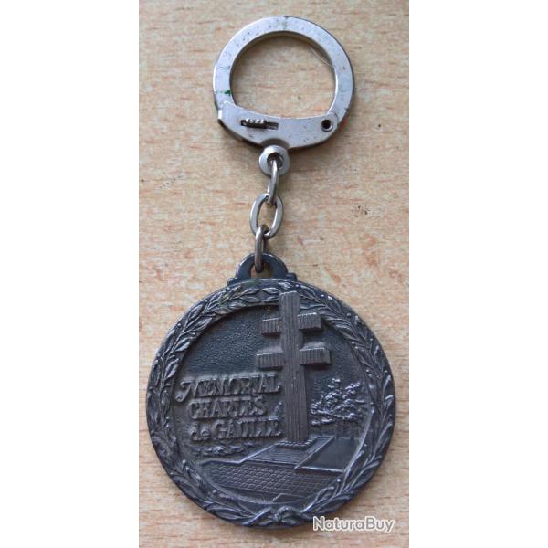 Porte-cl�s souvenir de l'inauguration du m�morial Charles De Gaulle