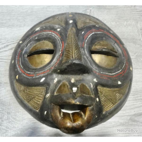 ANCIEN MASQUE AFRICAIN BOIS ET CUIVRE