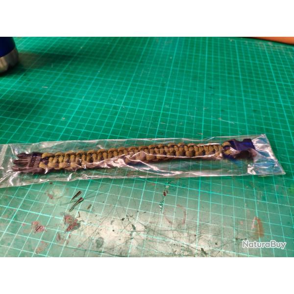 Bracelet paracorde vert boucle plastique