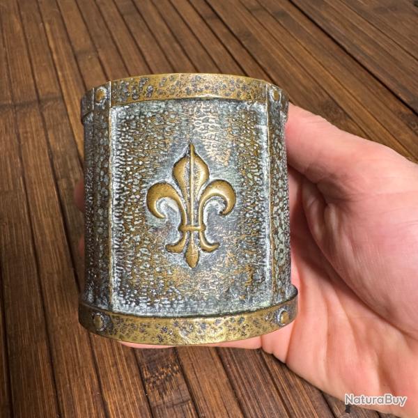 BOISSEAU DE PARIS  A LA FLEUR DE LYS BRONZE SIGN MAX LE VERRIER