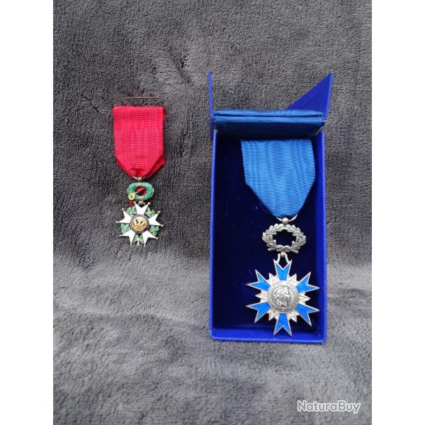 M�dailles. l�gion d'honneur et m�daille du m�rite