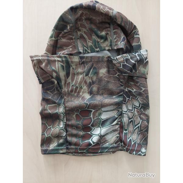Cagoule camouflage.