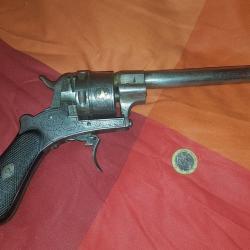 Revolver type lefaucheux grav&eacute;
