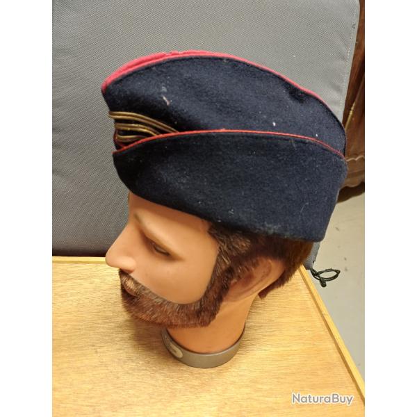 Ancien bonnet de police militaire mod�le 57 de Capitaine d'Infanterie