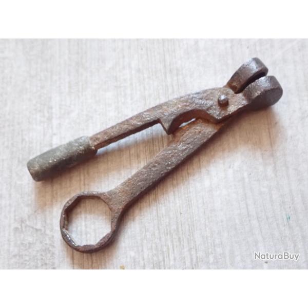 Petit moule  balle ronde de calibre 9 mm suisse ?