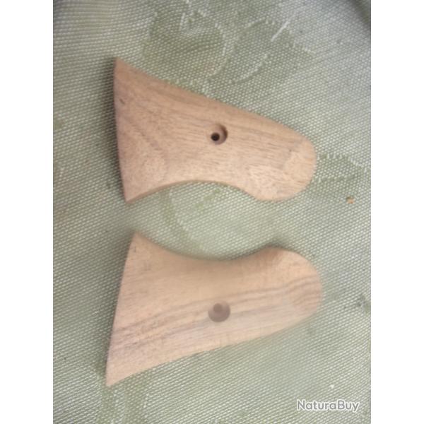 crosses brutes r�plique revolver type western pour Rogers et Spencer ..apparemment