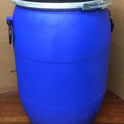 1 Bidon plastique 60 litres tonneau CYLINDRE croquettes chien chat graines volaille abreuvoir poule