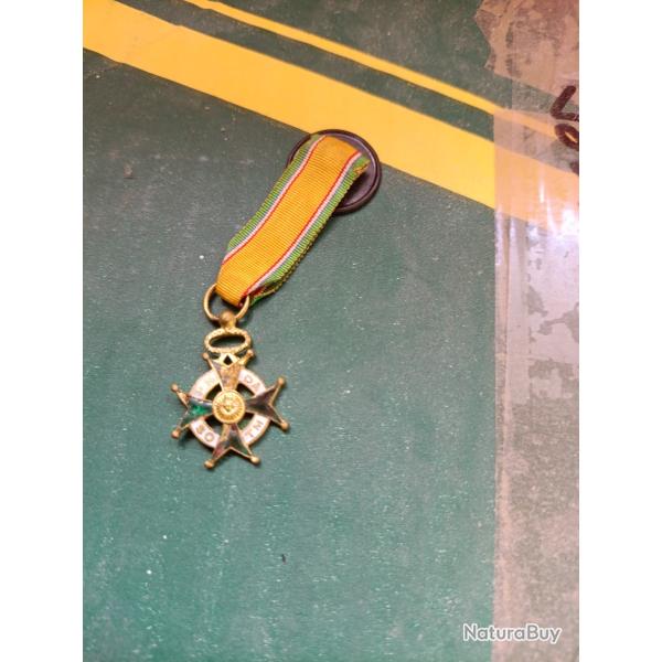 M�daille en r�duction - Croix FN DA SO TM