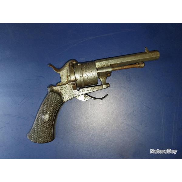 Revolver type lefaucheux 7mm  cartouches  broches