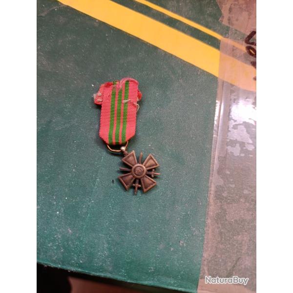 M�daille miniature croix de guerre toe