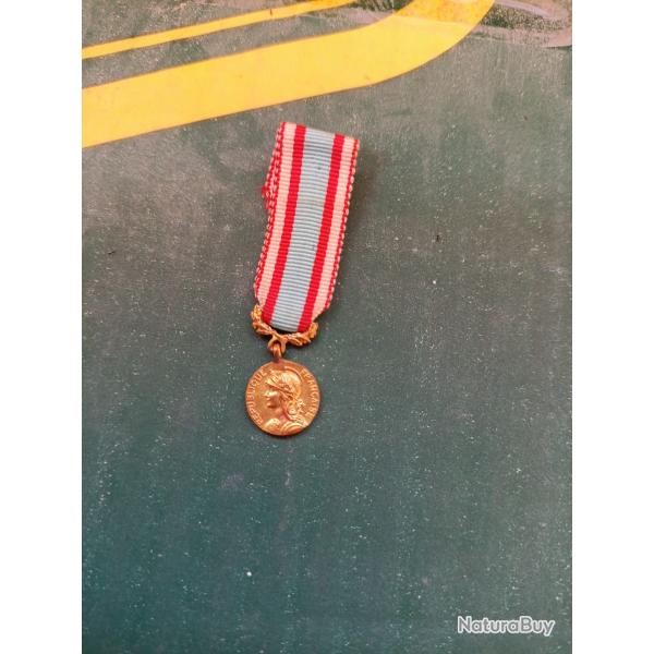 France : m�daille miniature comm�morative op�rations de s�curit� et MO en AFN