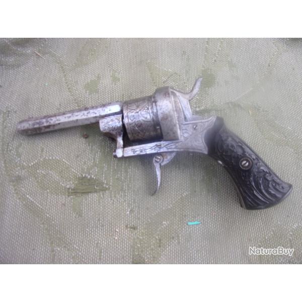 revolver type  Lefaucheux grav�