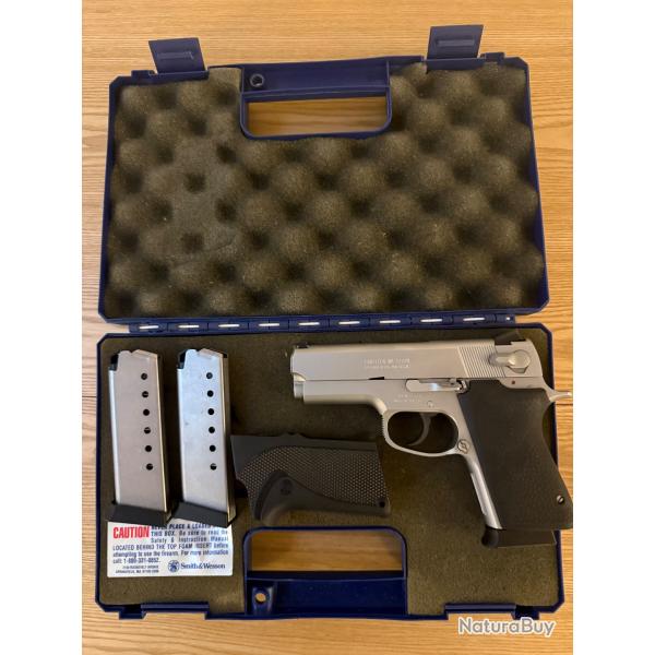 Smith & Wesson 4516-2 cal 45 ACP 3 chargeurs tat neuf